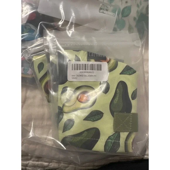 Calomed Scrub Hat Surgical Cap Adjustable Tie Avocados and Leaves - Picture 2 of 2